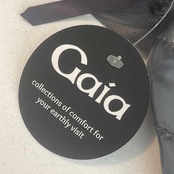 NWT Gaia Silver Waist Bag Fanny Pack NWT - Picture 5 of 6